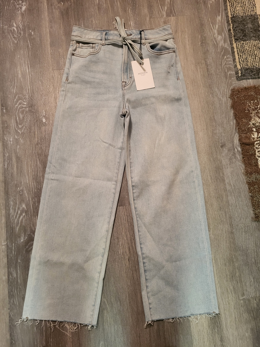 New Womens Hidden Jean Frayed Hem Wide Leg Size 28
